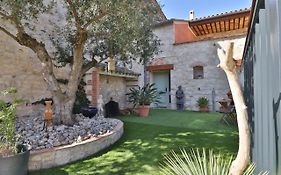 VILLA ARTEMIA Maison vigneronne - chambre d hôtes-B&B-piscine